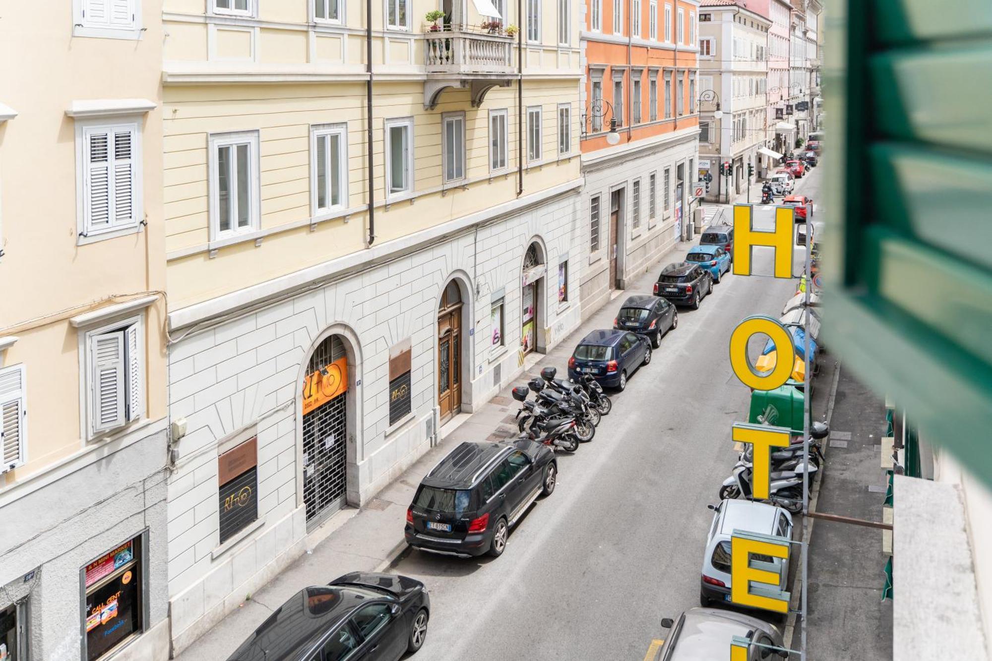 Hotel Italia Trieste Eksteriør bilde